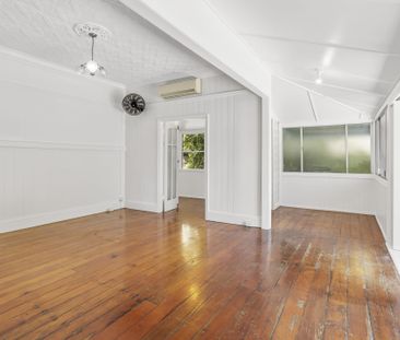 Character, Space & Lifestyle in the Heart of Kelvin Grove! - Photo 3