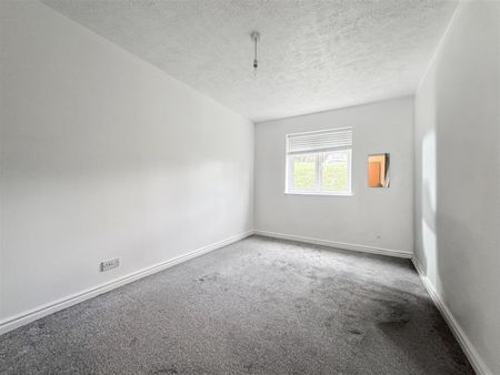 De La Warr Road, Bexhill-On-Sea, TN40 2JJ - Photo 4