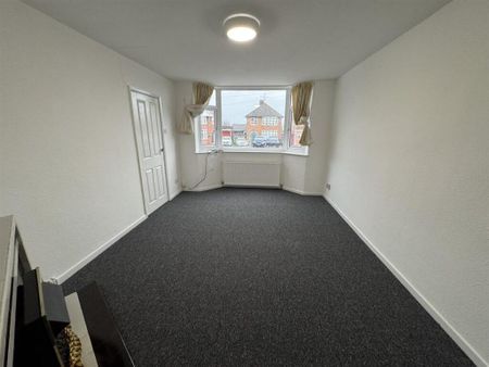 3 bedroom link detached house to rent - Photo 3