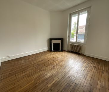 A LOUER - Quartier St Henri - Maison de 99.60m² avec jardin, garage... - Photo 2
