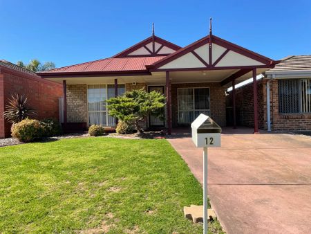 “Neat Villa Home in Montague Farm” - Photo 2