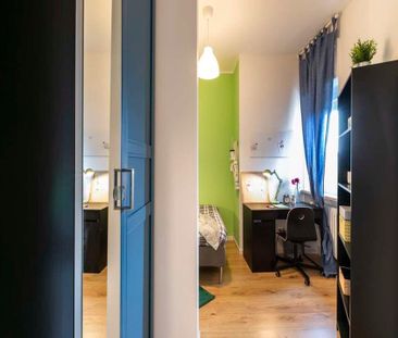 Via Pasquale Fornari, Milan, Lombardy 20146 - Photo 3