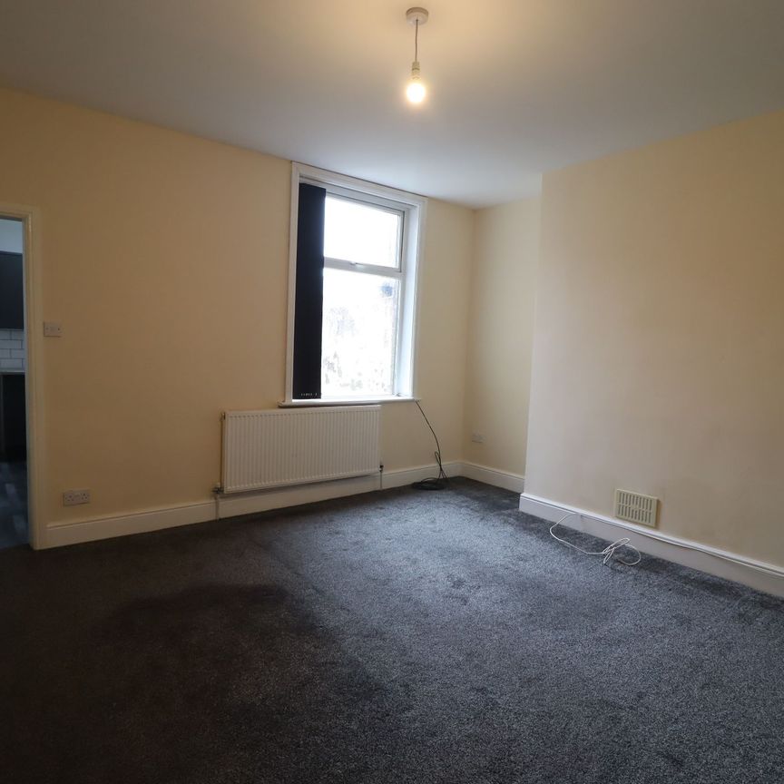 3 Bedroom Mid Terraced House To Rent - Photo 1