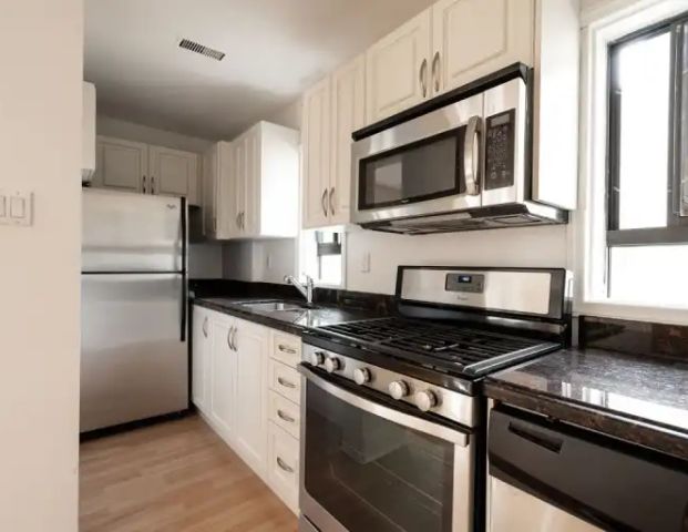 26 Balmoral Avenue | 28 Balmoral Ave., Toronto - Photo 1