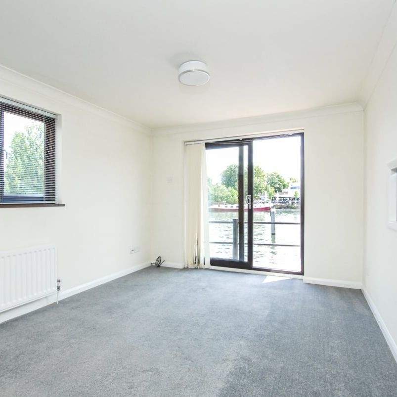 4 bedroom detached house to rent - Photo 1