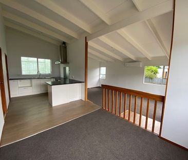 Avenue Road West, Hastings Central - Photo 2