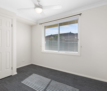 SPACIOUS WELL-MAINTAINED HOME IN GREAT LOCATION - Photo 3