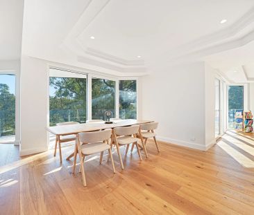 North-Facing, Impeccably Renovated Five Bedroom Family Home Close t... - Photo 4