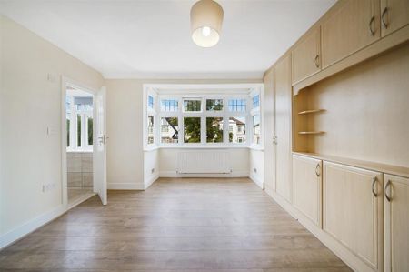 4 bedroom semi-detached house to rent - Photo 3