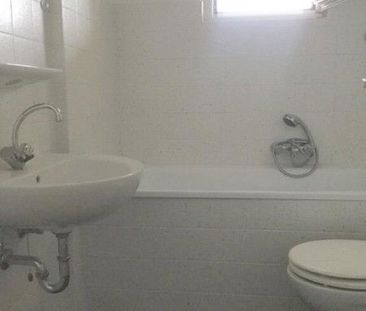 Wunderschön gelegene 3 Zimmer mit Balkon, top renoviert - Photo 1