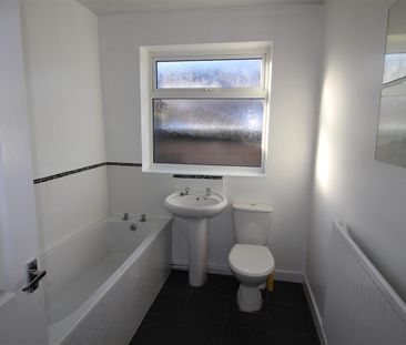 2 Bedroom Terraced House for Rent - Photo 3