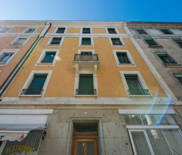 Appartement de 2 pièces au 4ème étage - Photo 1