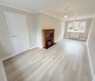 3 bedroom House To Let Total Size: 808 SQ FT - Photo 2