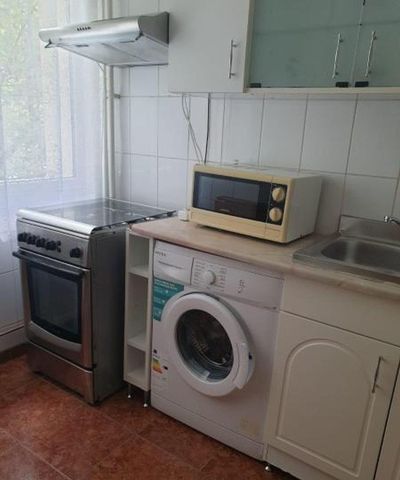 Aparatorii patriei etaj 2 turnu magurele - Fotografie 3