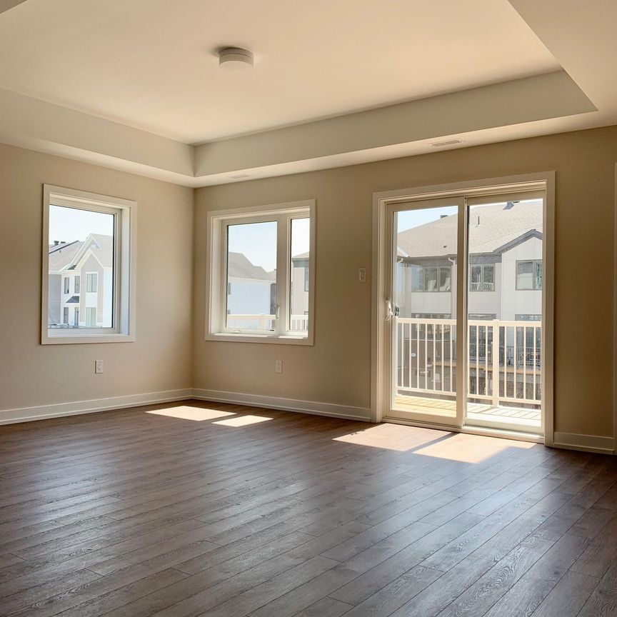 For Lease - 731 CHROMITE Private, Barrhaven, Ontario - Photo 1
