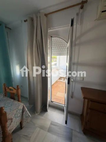 Apartamento en alquiler en Avenida de la Barrosa, 1 - Foto 2