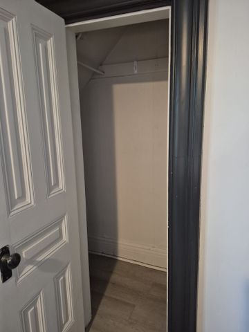 For Lease - 607 QUEENS Avenue Unit# Bedroom 2, London East, Ontario - Photo 5