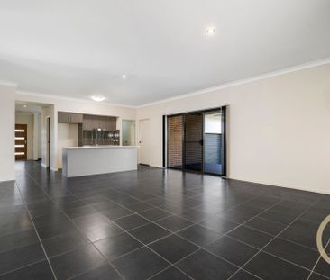 Immaculate 4 Bedroom Home - Photo 3