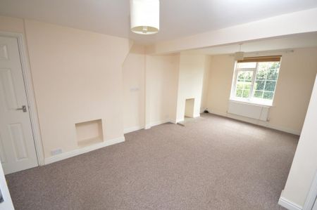 3 bedroom semi-detached house to rent - Photo 3