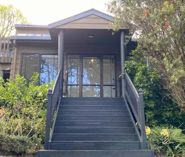 Wow Factor in Hillcrest - Photo 4