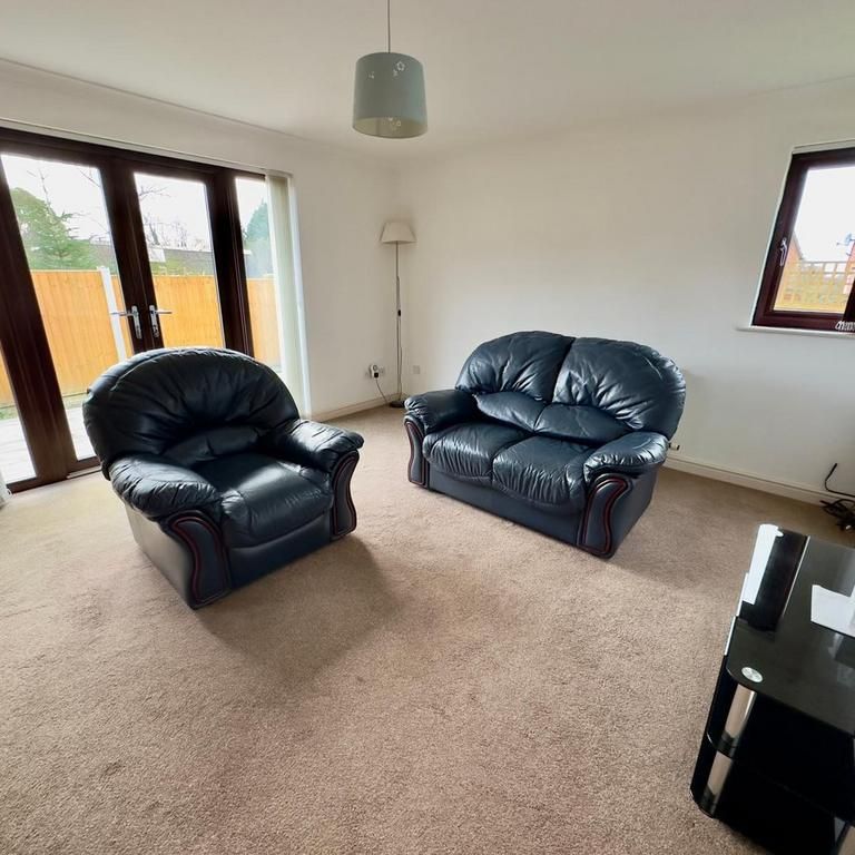 3 bedroom bungalow to rent - Photo 1