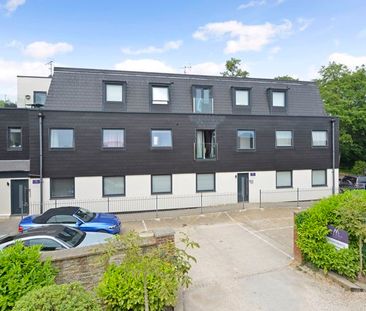 Flambard Way, Godalming, Surrey, GU7 - Photo 5