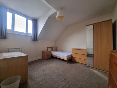 4 bedroom apartment to rent - Photo 4