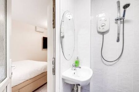 Studio Flat, Wilkinson Croft, B8 - Photo 5