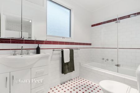 60 Regent St, Elsternwick VIC 3185 - House For Rent | Domain - Photo 5