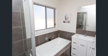 Quiet court location - Photo 4