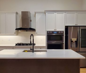 For Lease - 57 Mountainside Crescent, Whitby, Ontario - Photo 1