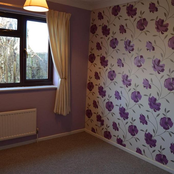 2 bedroom semi-detached bungalow to rent - Photo 1