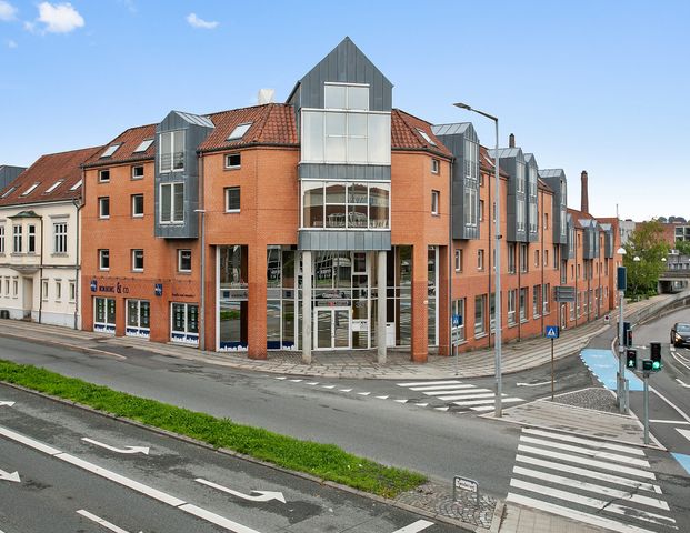 Lys og indbydende lejlighed i hjertet af Kolding - Foto 1