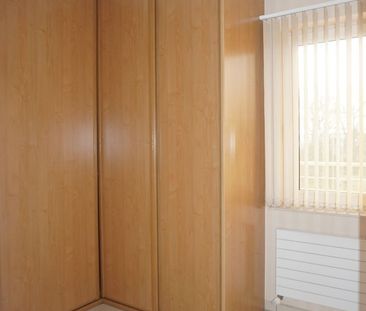 Appartement rustig gelegen in het centrum van Paal - Photo 4