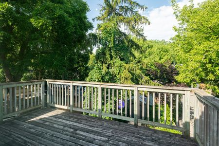 For Lease - 30 Lawlor top Floor Avenue, Toronto, Ontario - Photo 2