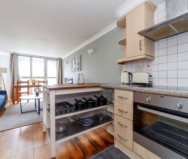 1 Bed Flat, Baltic Place, N1 - Photo 3