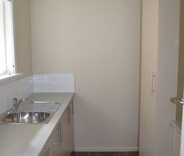 Tidy and Sunny Studio Unit - Photo 5