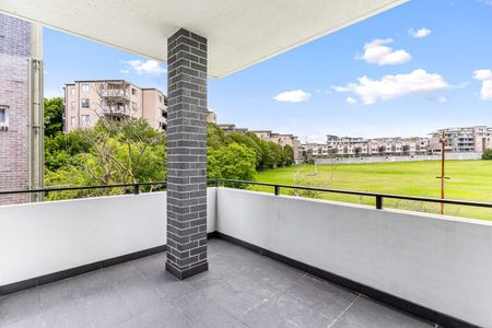 Huge apartment offering the best in finishes and natural light - Photo 4