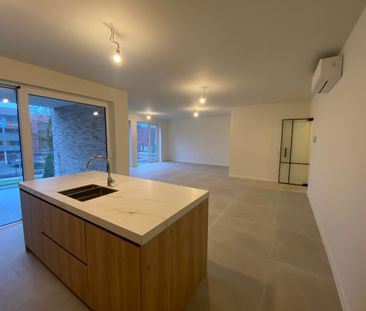 Luxueus nieuwbouwappartement nabij centrum Genk. - Photo 1