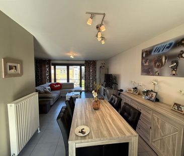 Duplex met staanplaats op rustige locatie - Photo 1