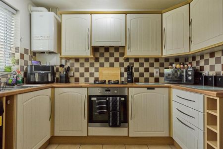 2 bedroom terraced house to rent - Photo 5