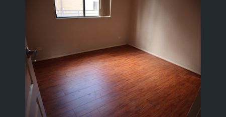 2 bed Unit + 2 baths & own Courtyard - Photo 2