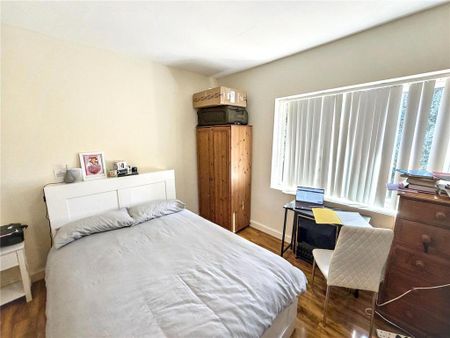 2 bedroom maisonette to rent - Photo 3