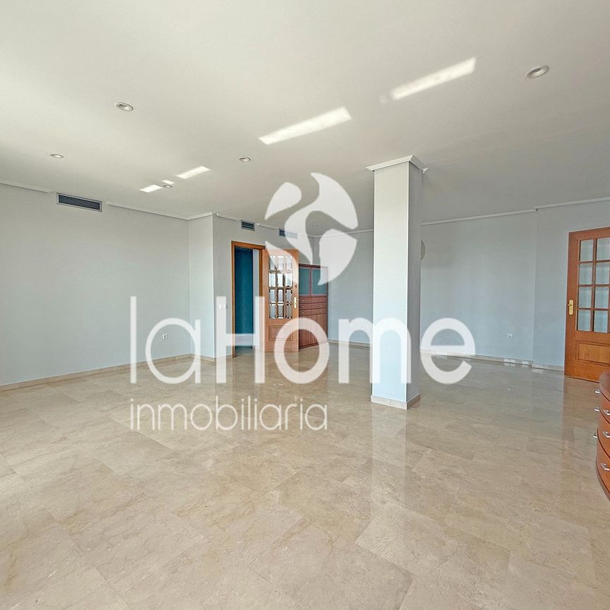 Piso de alquiler en Sant Pau - Photo 1