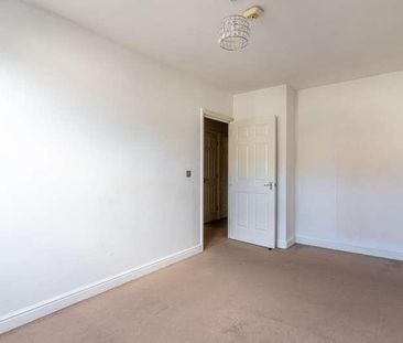 Ensign Court, Waterside, Gravesend, DA11 - Photo 2