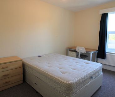 5 Bed Semi-Detached House, Osborne Road, BN1 - Photo 4