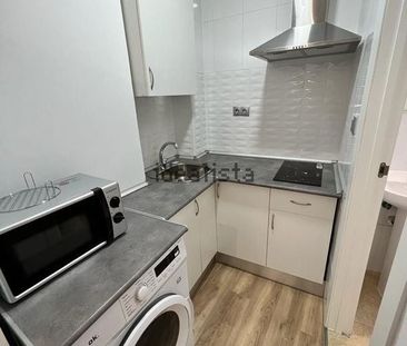 Alquiler de piso en Calle gloria - Photo 5