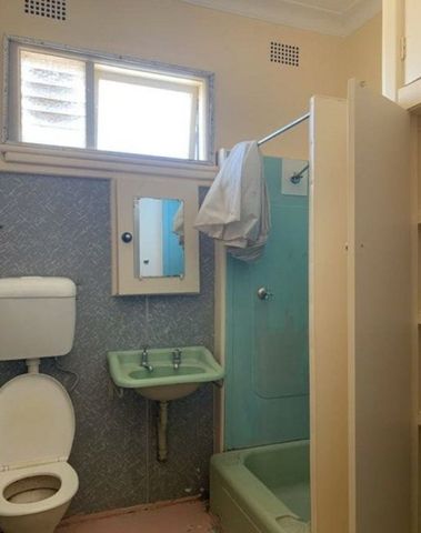 Centrally Located Unit - Photo 4