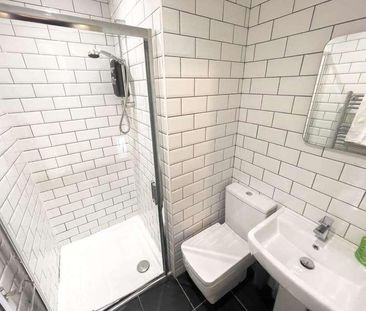 Romer Road, L6 - Photo 2