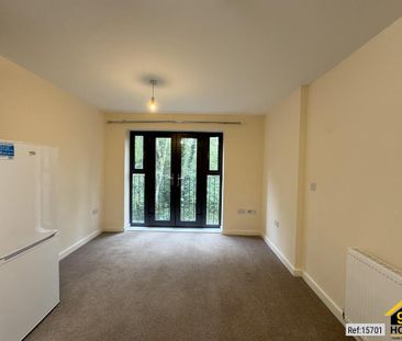2 bed Apartment in Station Road North Hykeham, Steam Court, LN6 9XL - Photo 5